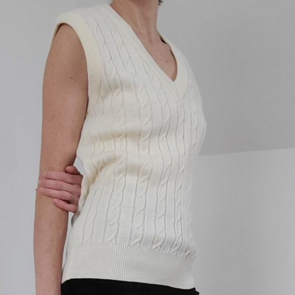 VINTAGE - WOOL BLEND KNIT VEST - Picture 7 of 10